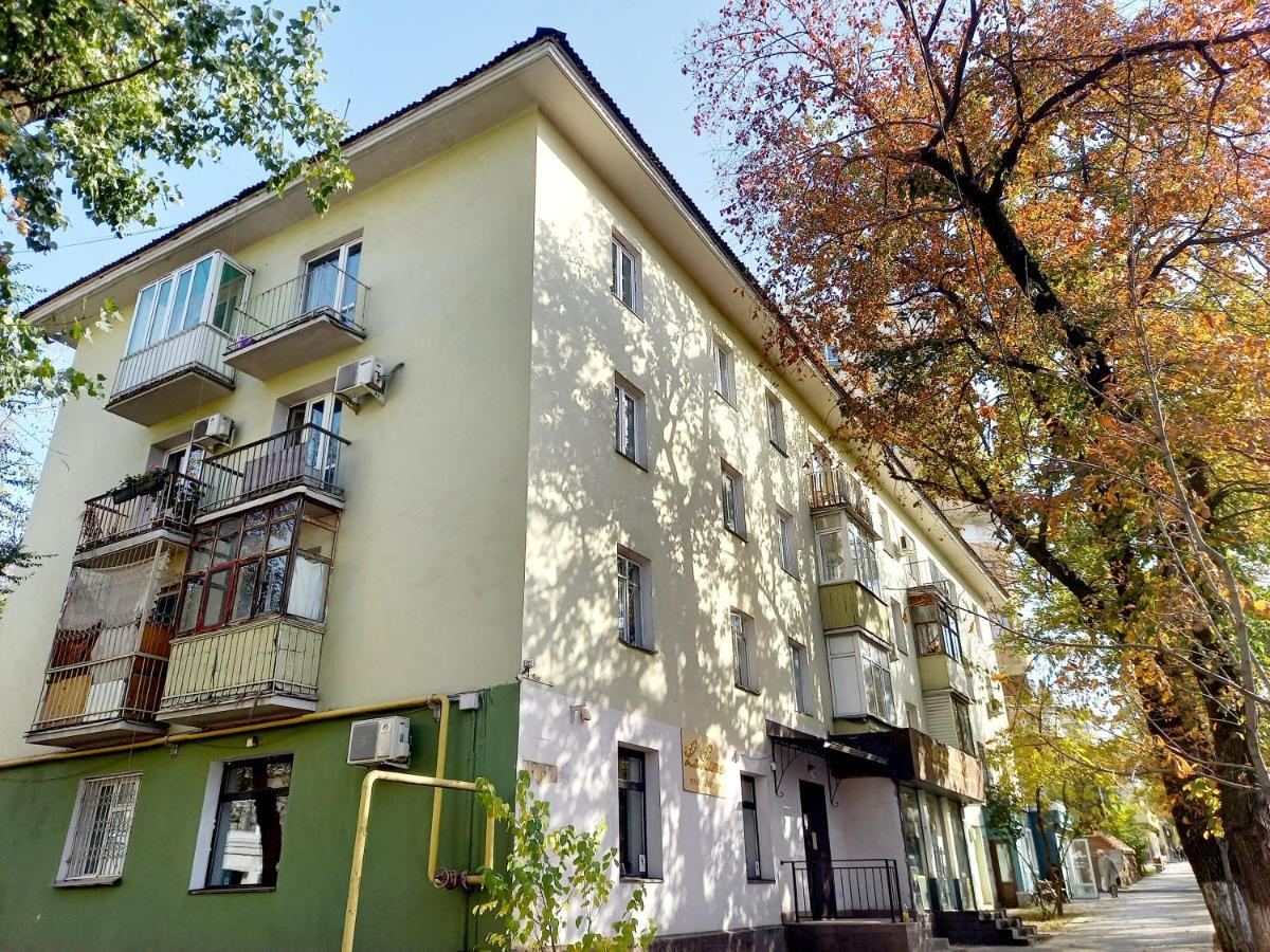 "В Центре Города" Квартира - "Downtown" Apartment Almatı Dış mekan fotoğraf